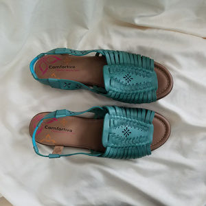 Comfortiva Sandals 9M